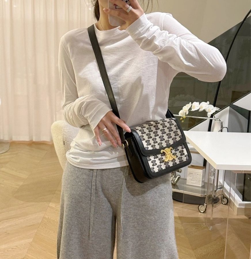 Celine 賽琳 凱旋門馬鞍 20s 底長22-7