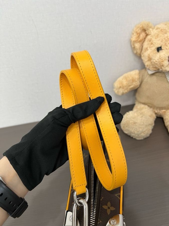 LV/路易威登 soft trunk銀角盒子斜背包 芯片款-8