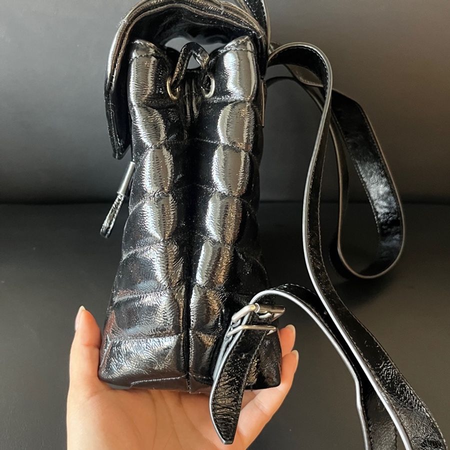 聖羅蘭 YSL LOULOU 泡芙漆皮雙肩包 17年-2