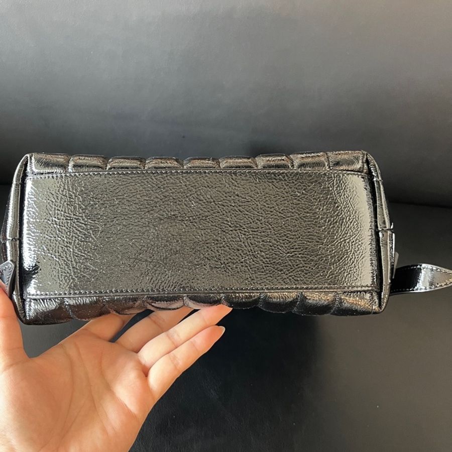 聖羅蘭 YSL LOULOU 泡芙漆皮雙肩包 17年-4