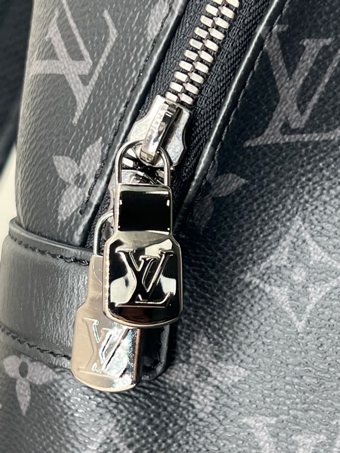 香緹國際精品 LV 黑武士後背包 晶片款 1200-3