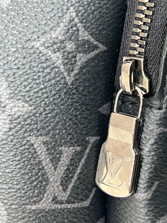 香緹國際精品 LV 黑武士後背包 晶片款 1200-4
