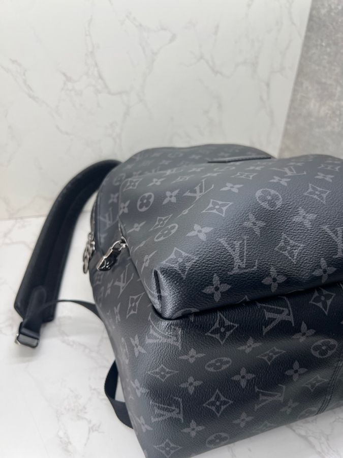 香緹國際精品 LV 黑武士後背包 晶片款 1200-7