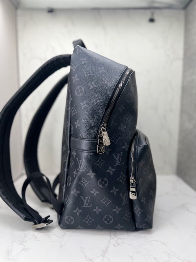 香緹國際精品 LV 黑武士後背包 晶片款 1200-8