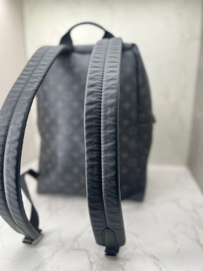 香緹國際精品 LV 黑武士後背包 晶片款 1200-9