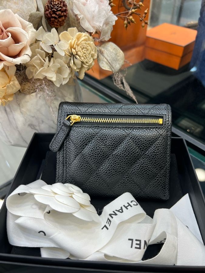 Chanel 經典CF荔枝牛皮短夾-1