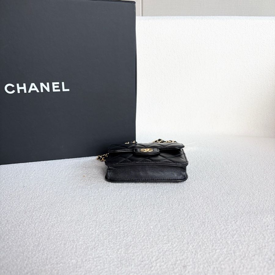 Chanel香奈兒黑金mini手柄小盒子鏈條包 羊皮 尺寸12.5*10*3-4