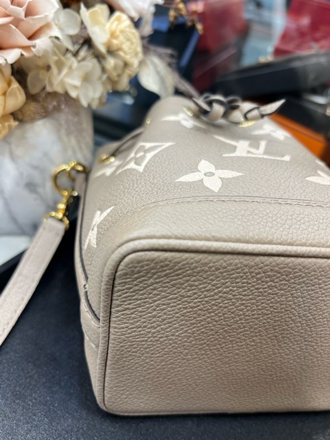 Lv nano now 大象灰 小水桶包-7