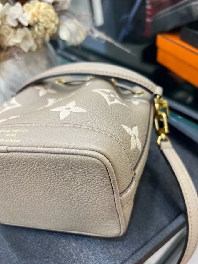 Lv nano now 大象灰 小水桶包-9
