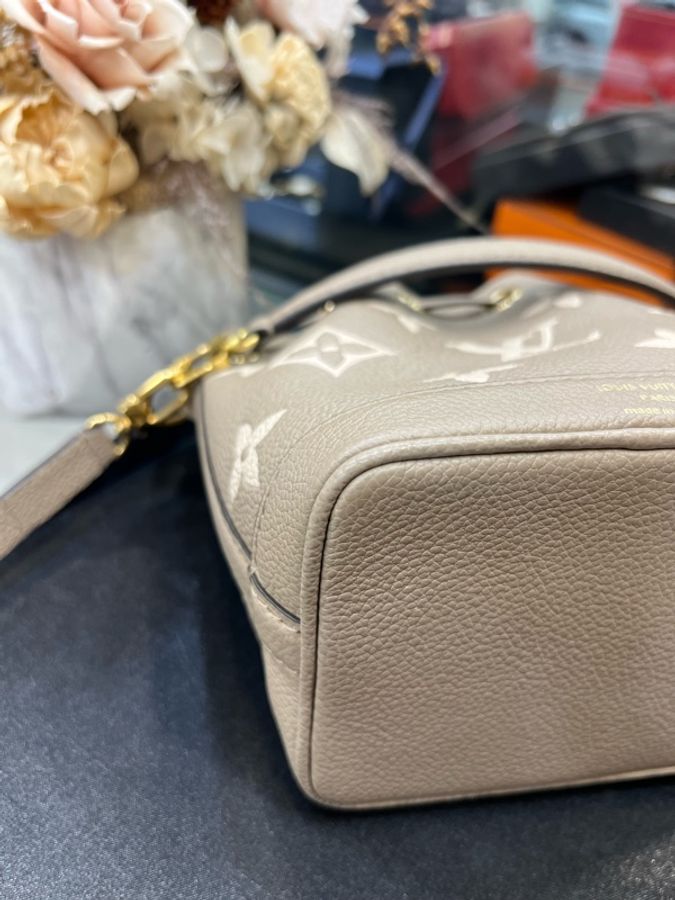 Lv nano now 大象灰 小水桶包-10