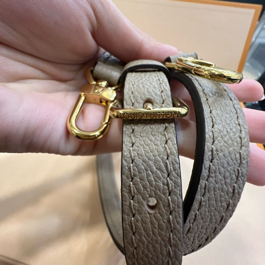 Lv nano now 大象灰 小水桶包-13