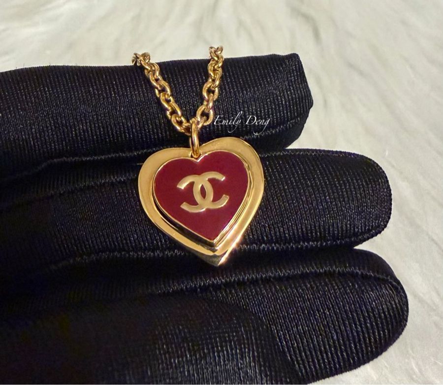 Chanel 酒紅愛心琺瑯項鍊-9
