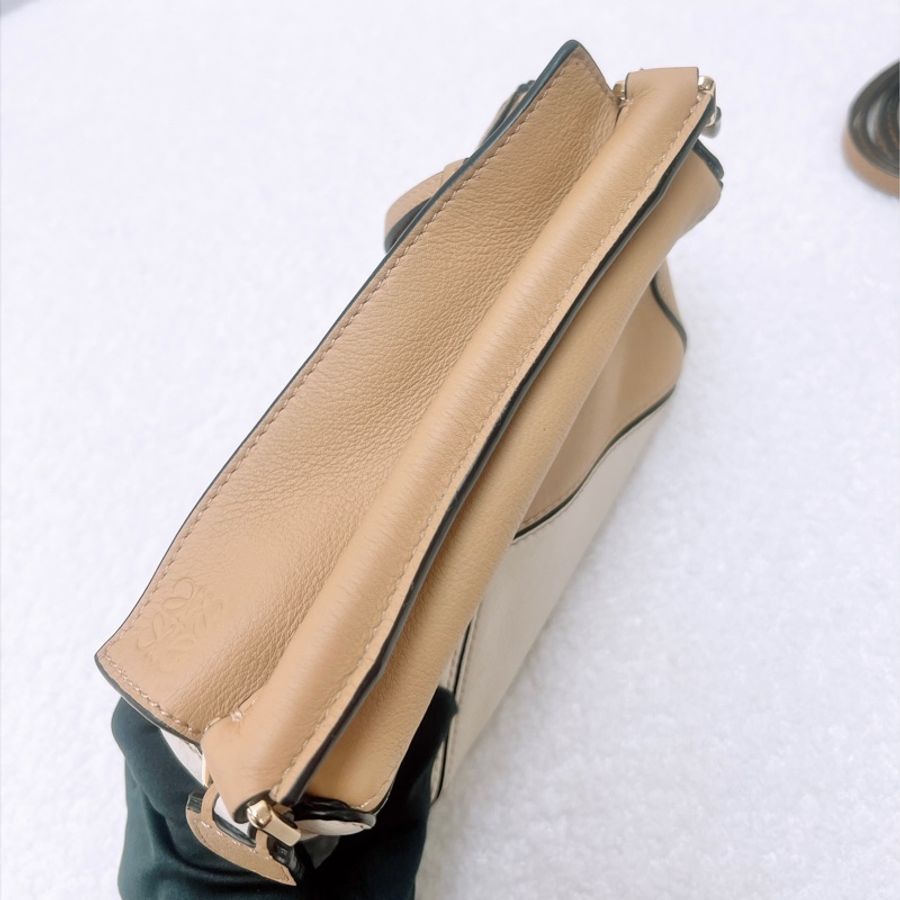 Loewe puzzle mini 棕色拼色幾何包-9