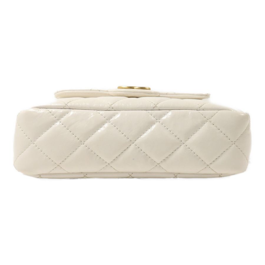 CHANEL 牛皮皮革Wavy CC Hobo鏈帶肩背袋-3