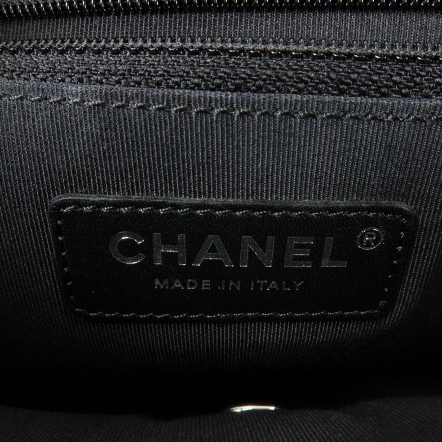CHANEL 牛皮皮革Crumpled Flap Bag鏈帶肩背袋-5