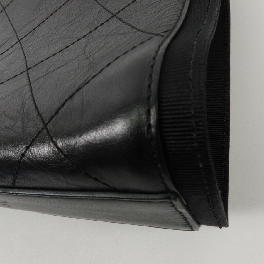 CHANEL 牛皮皮革Crumpled Flap Bag鏈帶肩背袋-11
