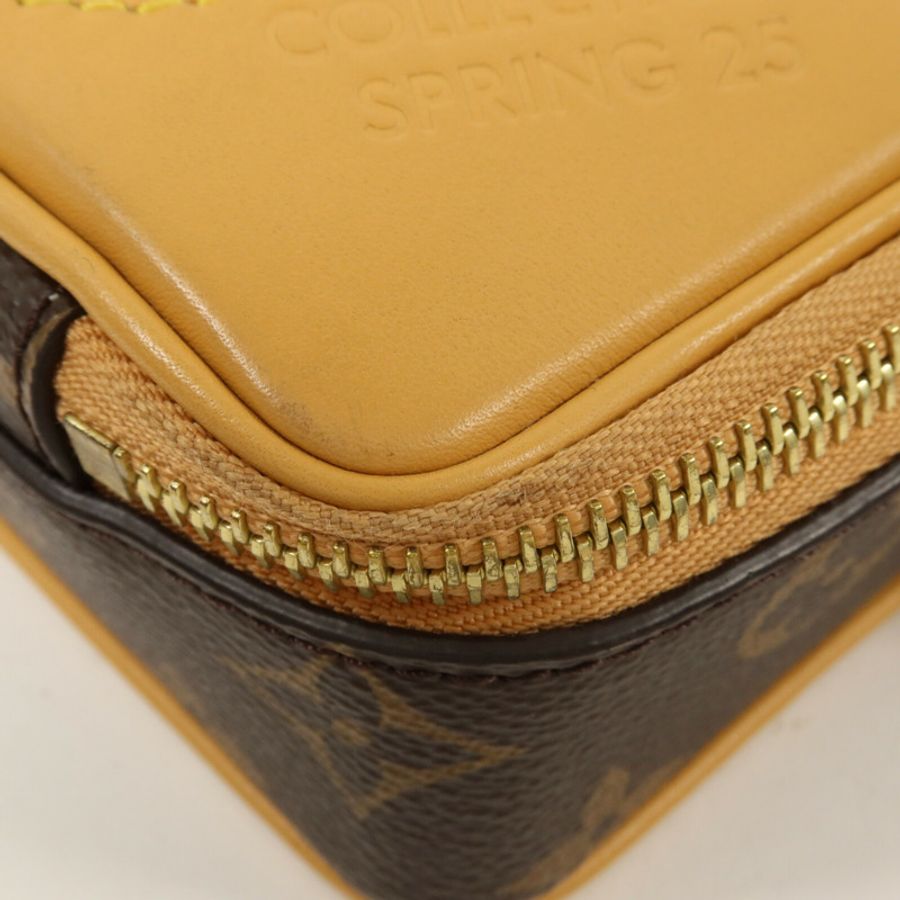LOUIS VUITTON Monogram/牛皮皮革Baladeur Wearable Wallet肩背袋-9