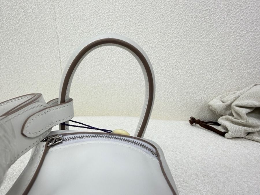 99新 Hermes 愛馬仕 mini lindy M4奶灰色銀扣內拼0L積雨雲灰 swift皮 B刻-13
