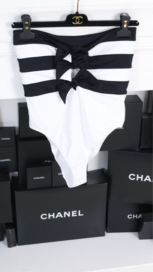 Chanel 24S秀款张子枫同款黑白蝴蝶结抹胸泳衣-2