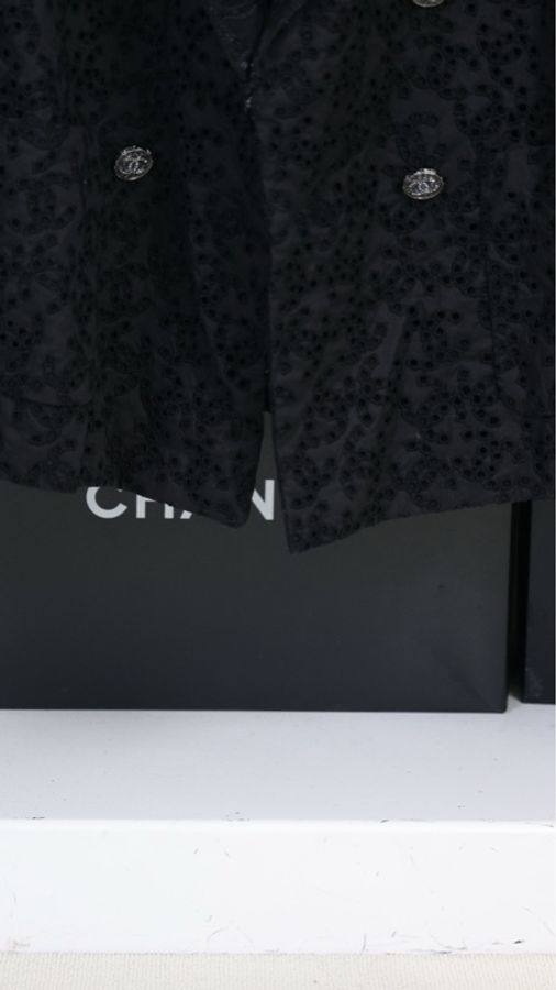 Chanel 21P黑色满logo花纹亮片两口袋西装外套-20