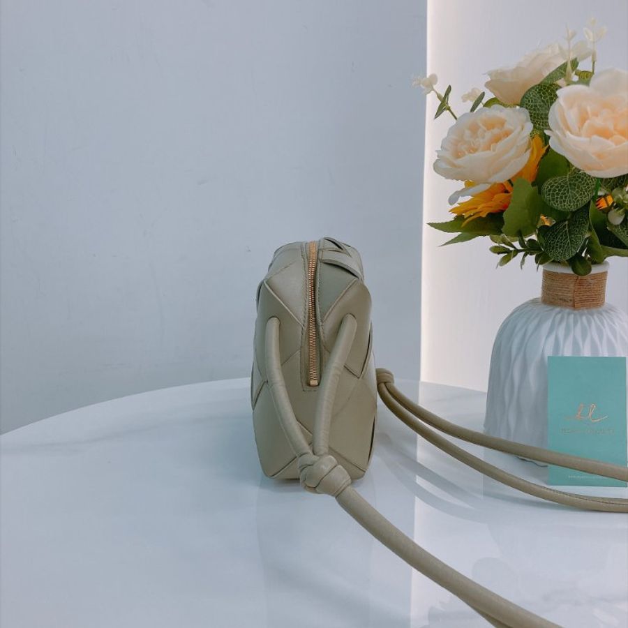 MS0807 Bottega Veneta 寶緹嘉迷你格仔小肩帶包包 Cassette Camera Bag Mini Intreccio Calfskin Soft Green x GHW-3