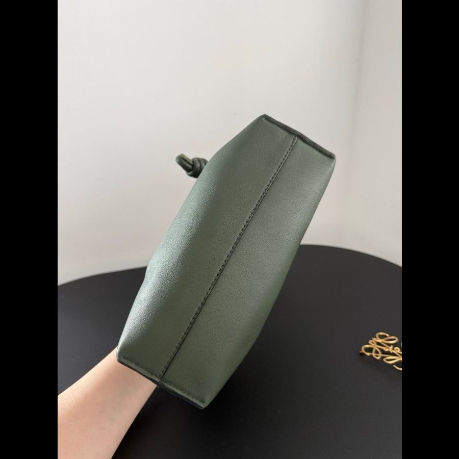 loewe羅意威mini福袋,墨綠色,底長23cm,原始好成色-5
