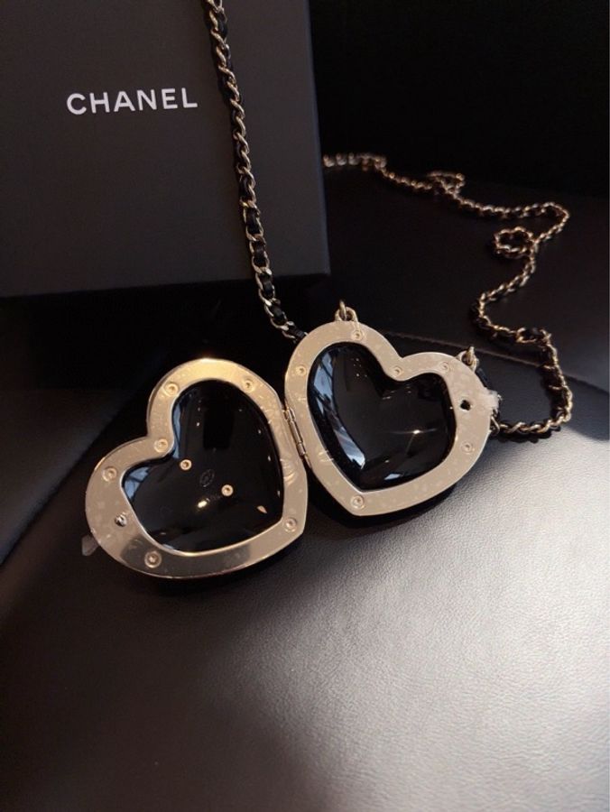 💎Chanel香奈兒|秀款22k粉紫色愛心毛呢斜挎 小愛心包|閒置新帶膜有盒-5