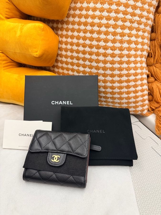 CHANEL 香奈兒 - 黑荔枝牛皮 - 淡金雙C三折短夾-0