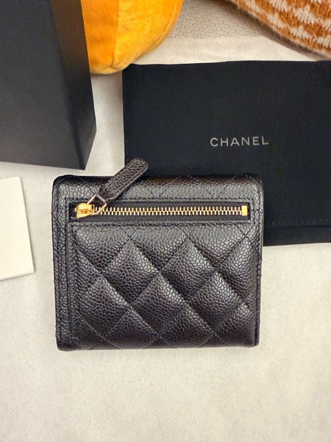 CHANEL 香奈兒 - 黑荔枝牛皮 - 淡金雙C三折短夾-1