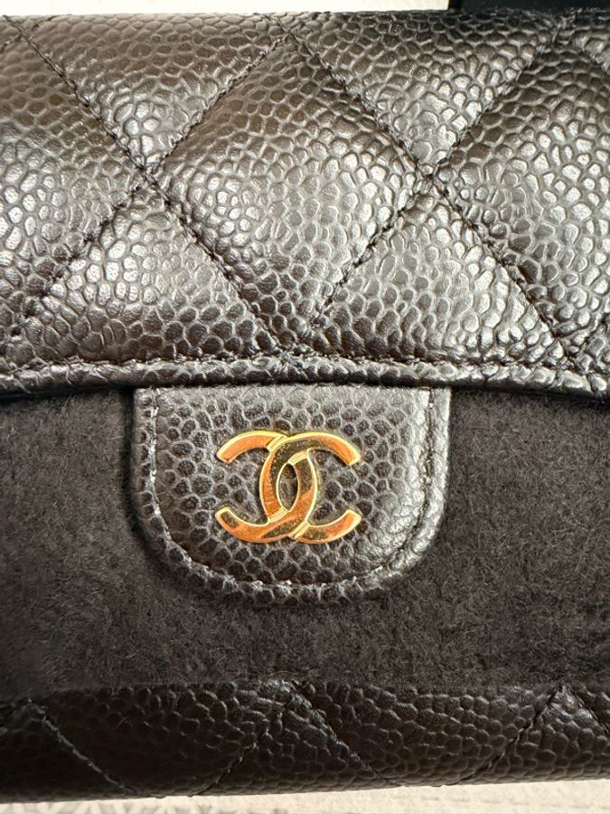 CHANEL 香奈兒 - 黑荔枝牛皮 - 淡金雙C三折短夾-2
