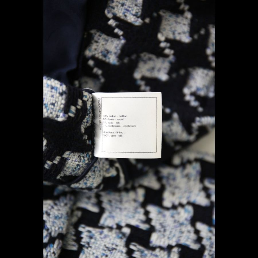 Chanel 19年秋冬预告系列蓝白千鸟格外套马甲套装-13