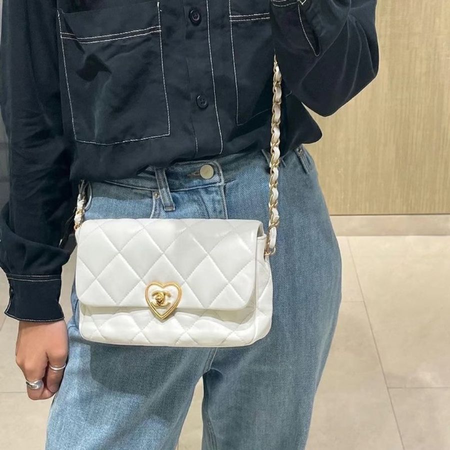 CHANEL 白金愛心琺瑯扣大mini 方胖子鏈條包 20*13*6 98新配件塵袋-1
