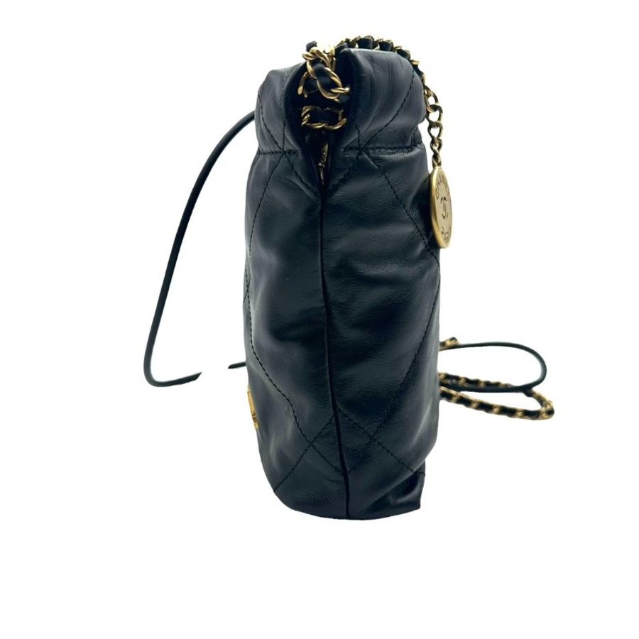 【美收精品】CHANEL 22 Mini Handbag 黑色亮面小牛皮金釦手提包 C-820【隔月月中將轉賣至日本 上架期限30天】-4