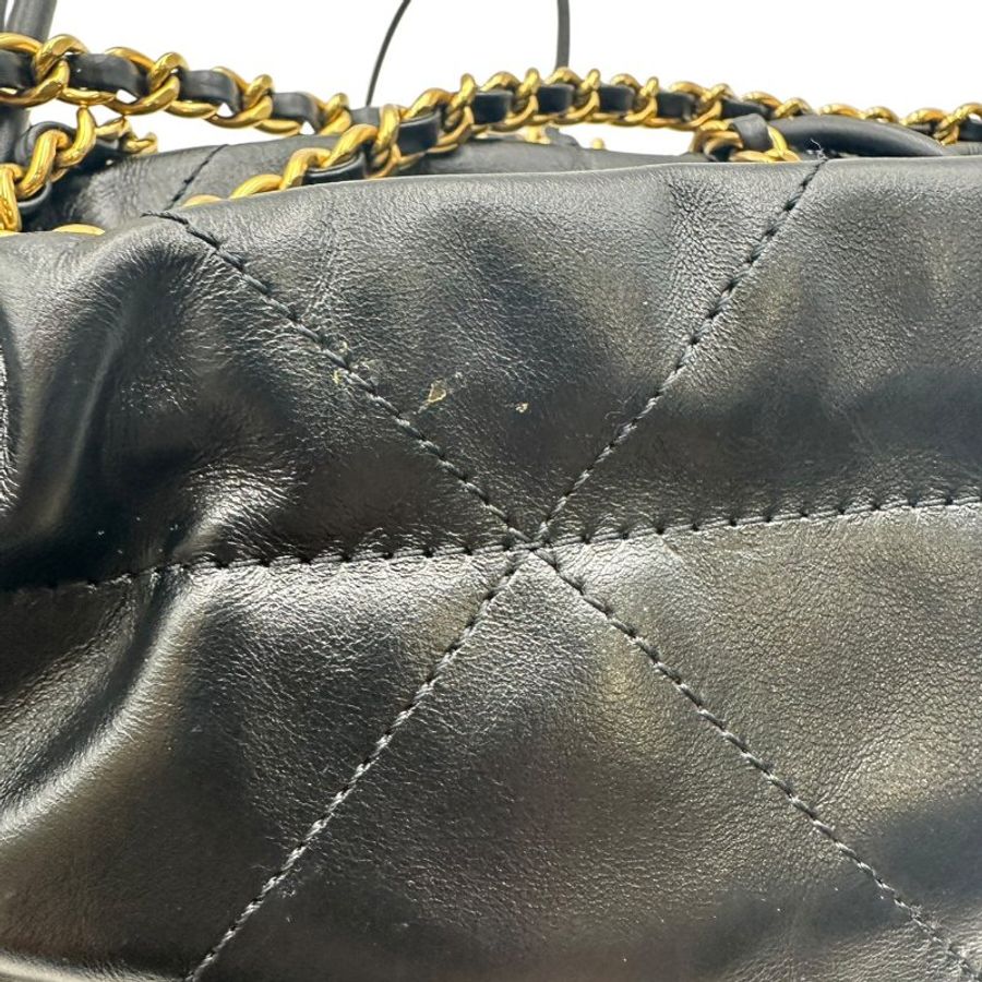 【美收精品】CHANEL 22 Mini Handbag 黑色亮面小牛皮金釦手提包 C-820【隔月月中將轉賣至日本 上架期限30天】-10