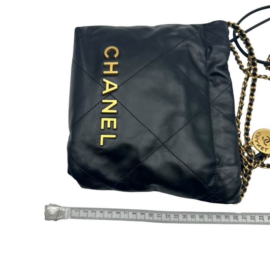 【美收精品】CHANEL 22 Mini Handbag 黑色亮面小牛皮金釦手提包 C-820【隔月月中將轉賣至日本 上架期限30天】-16