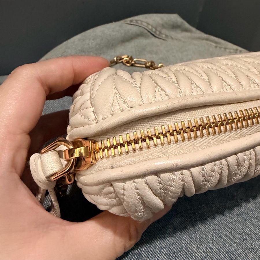 Miu Miu 皺摺 圓筒包 腋下包 肩背包 手提包 白-15