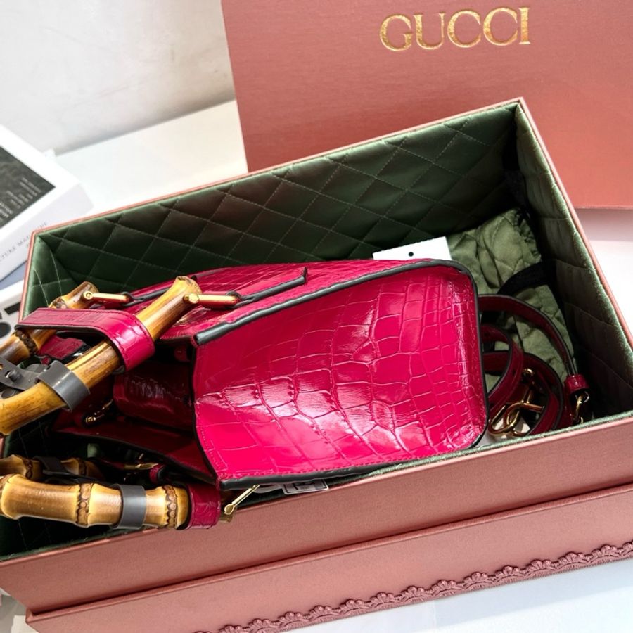 GUCCI 古馳 玫紅色黛安娜斜挎包 底長20-2