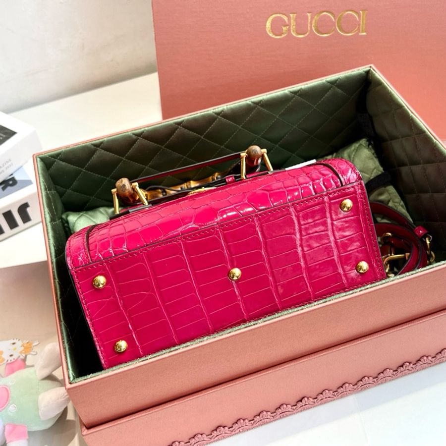 GUCCI 古馳 玫紅色黛安娜斜挎包 底長20-7