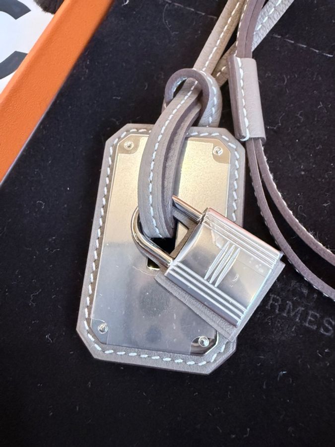 全新✨Hermes✨ O'KELLY PENDANT 鎖頭項鍊掛飾-3