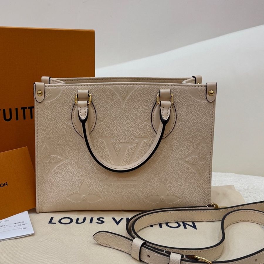 路易威登 Louis Vuitton Onthego小號 奶油白 全皮壓紋 尺寸:25x19x11.5-1