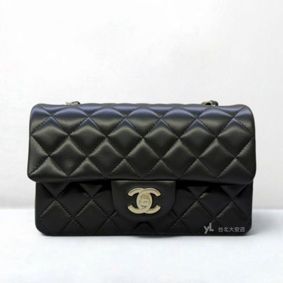 A13434-CHANEL 黑羊皮菱格紋銀釦Coco20口蓋包A69900-0