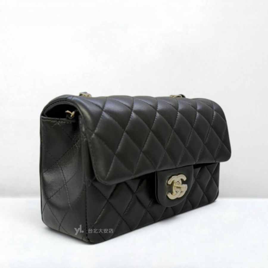 A13434-CHANEL 黑羊皮菱格紋銀釦Coco20口蓋包A69900-1