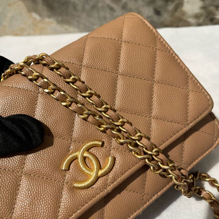 Chanel 餅乾色荔枝皮大金釦woc-9
