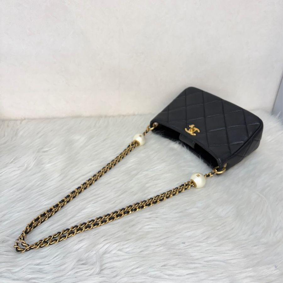 CHANEL AS4859 黑色羊皮 金鍊珍珠 肩背包腋下包白湯圓包手提包-41