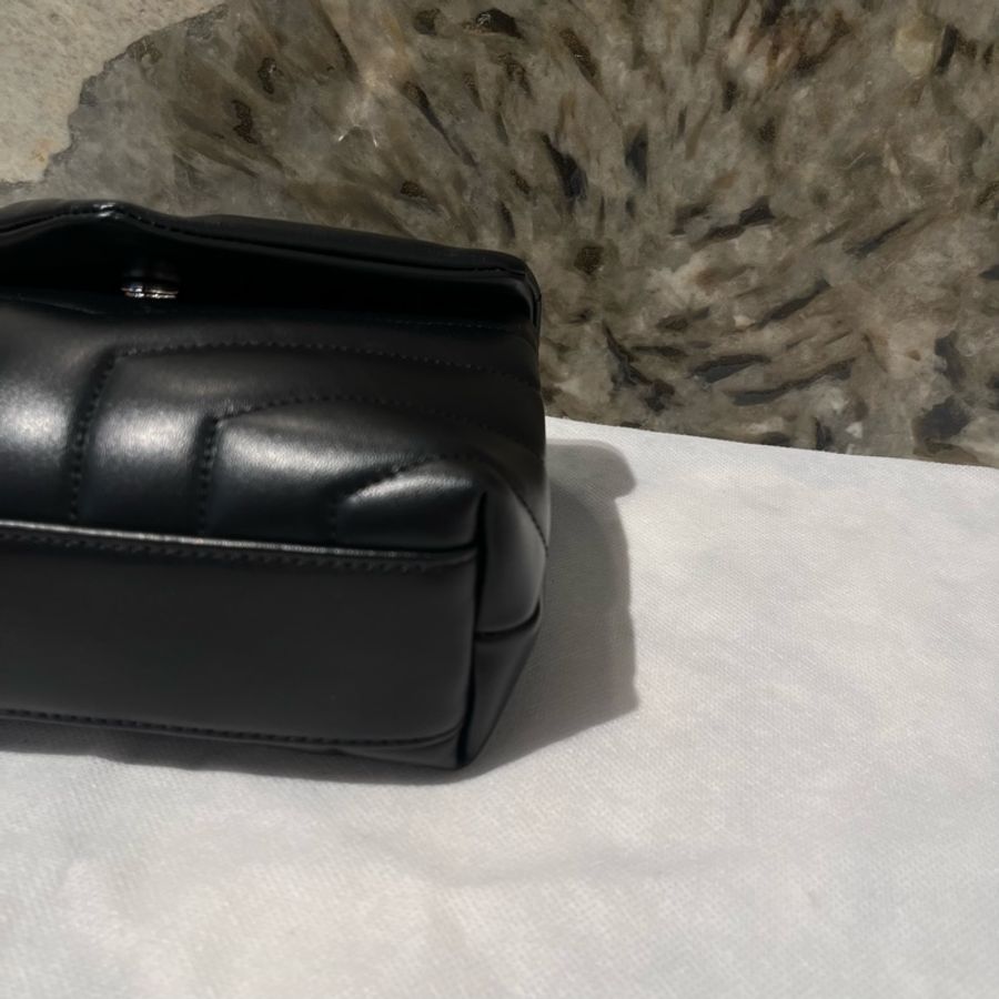 YSL 黑牛皮銀釦LouLou Toy-6