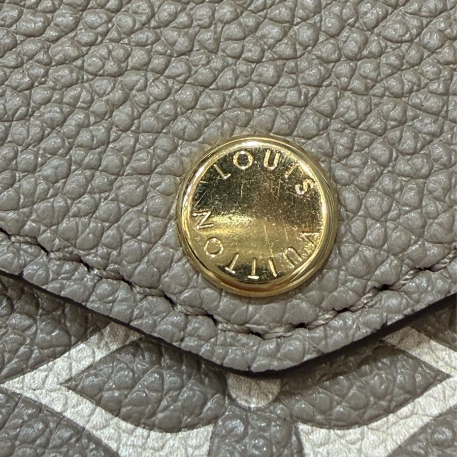 LV M82610 Tourterelle 灰色/Cream色 柔軟粒面壓花牛皮 Félicie Pochette 三合一 斜背包 鍊子包-6
