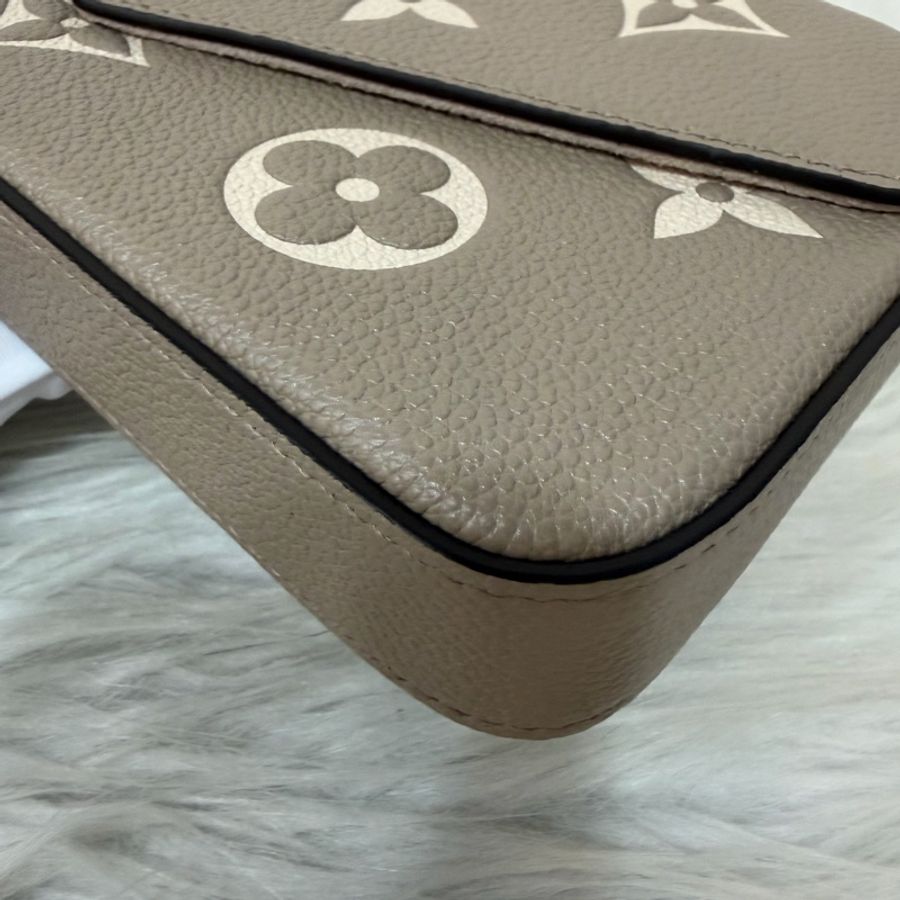 LV M82610 Tourterelle 灰色/Cream色 柔軟粒面壓花牛皮 Félicie Pochette 三合一 斜背包 鍊子包-10