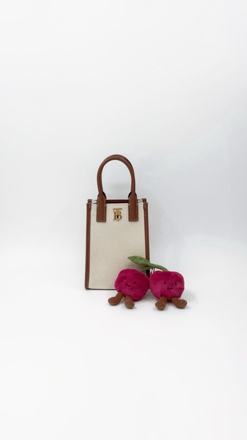 Burberry TB 金釦燕麥帆布拼皮革 迷你琴譜包✨ Wisher惟奢名品✨-0