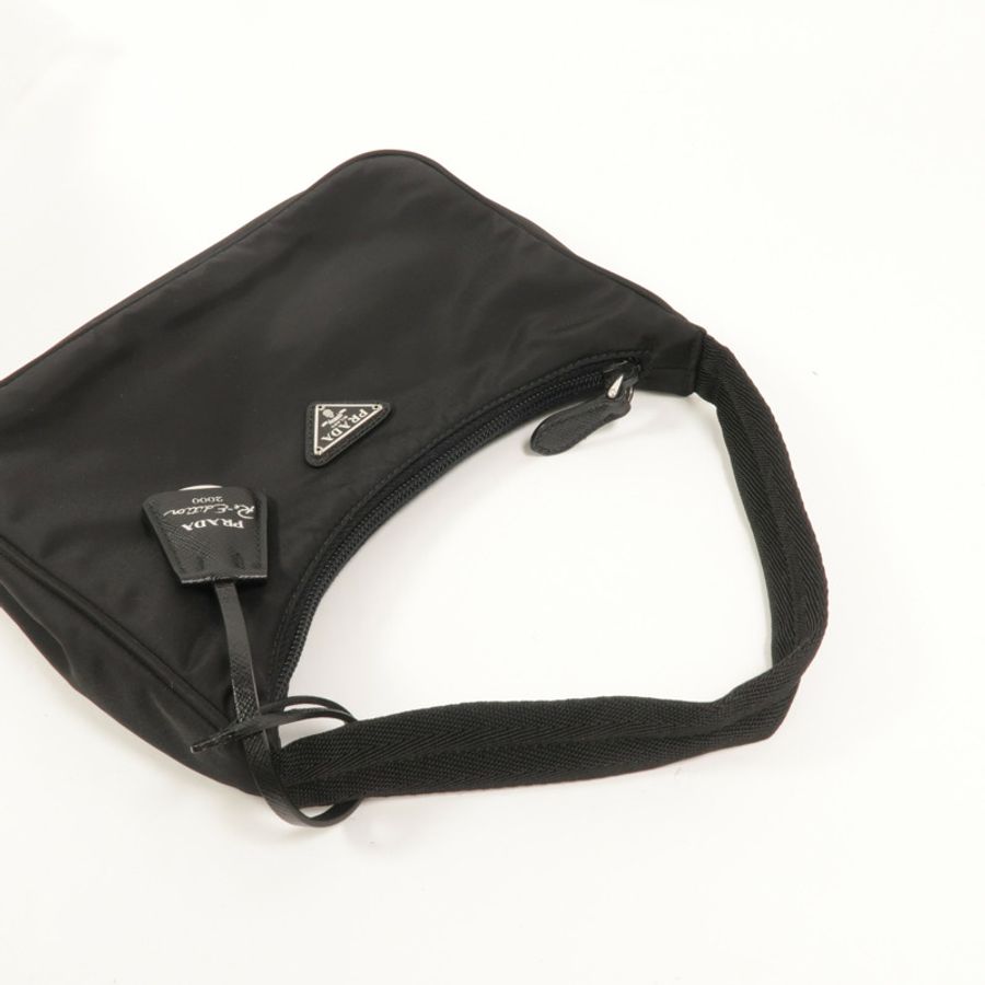 PRADA 尼龍Hobo (Re-Edition 2000)肩背袋-7