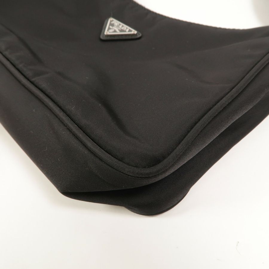 PRADA 尼龍Hobo (Re-Edition 2000)肩背袋-10